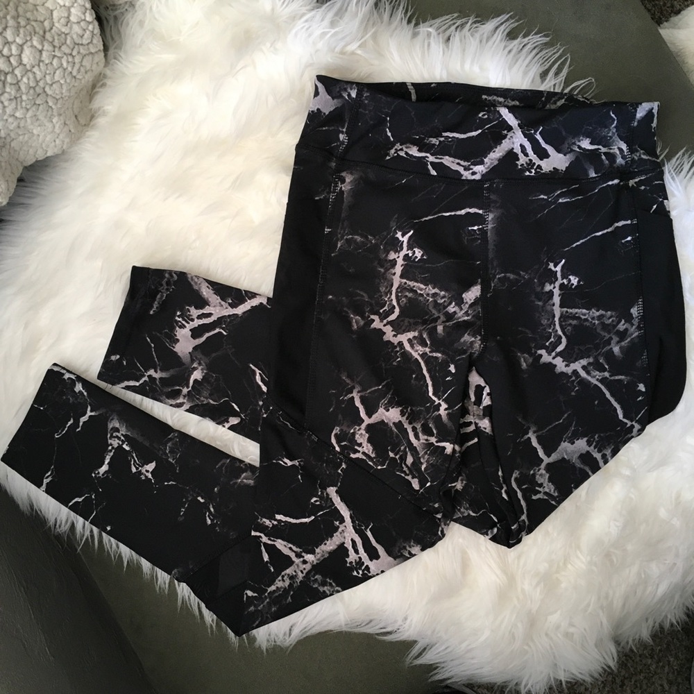 S/M granite mesh detail workout leggings + pockets